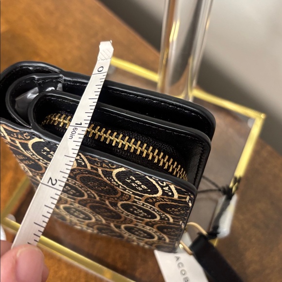 Marc Jacobs NWT Logo Wallet - Picture 13 of 16